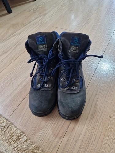Scarpa nessun luogo lontano - luogo,